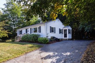 64 Alden St, Plymouth, MA 02360
