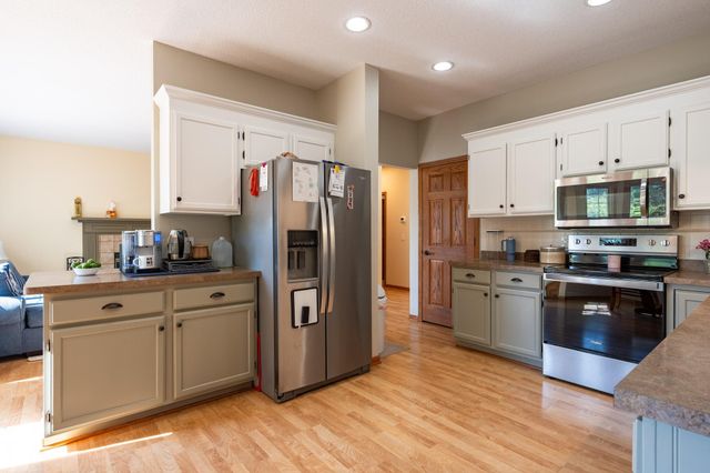 12640 Edinborough Circle, Apple Valley, MN 55124