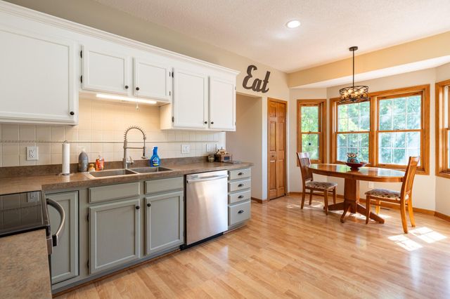 12640 Edinborough Circle, Apple Valley, MN 55124