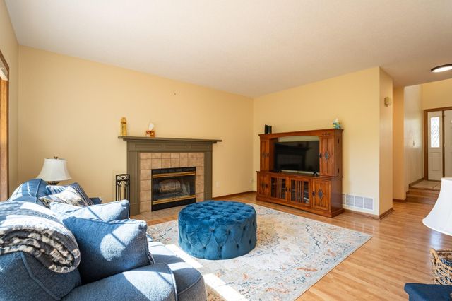 12640 Edinborough Circle, Apple Valley, MN 55124