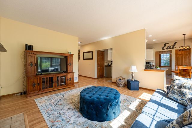 12640 Edinborough Circle, Apple Valley, MN 55124