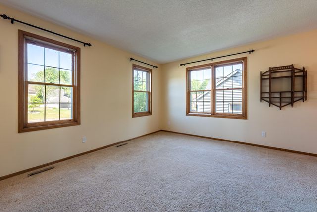 12640 Edinborough Circle, Apple Valley, MN 55124