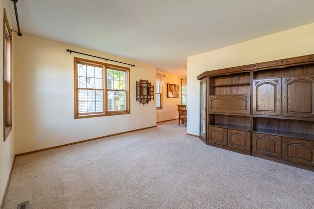 12640 Edinborough Circle, Apple Valley, MN 55124