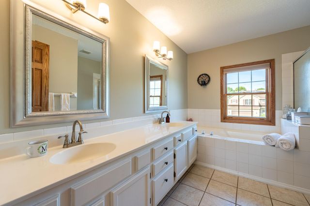 12640 Edinborough Circle, Apple Valley, MN 55124