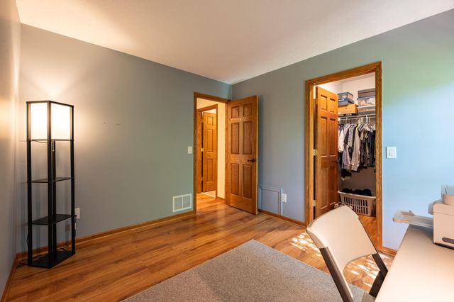 12640 Edinborough Circle, Apple Valley, MN 55124
