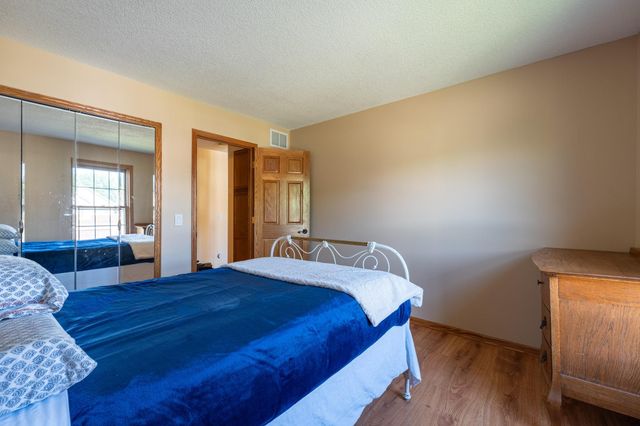 12640 Edinborough Circle, Apple Valley, MN 55124
