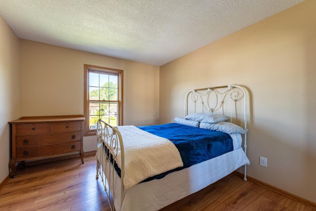 12640 Edinborough Circle, Apple Valley, MN 55124