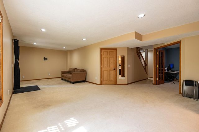 12640 Edinborough Circle, Apple Valley, MN 55124