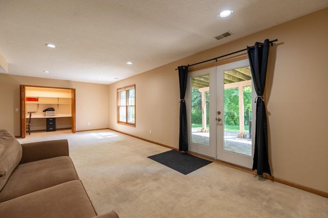 12640 Edinborough Circle, Apple Valley, MN 55124