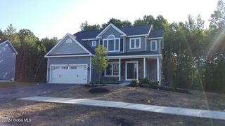 7 Jack Drive, Halfmoon, NY 12118