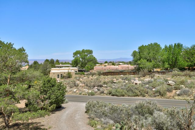 914 Tramway Lane NE, Albuquerque, NM 87122