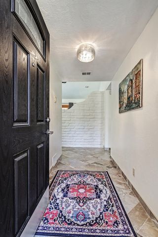 914 Tramway Lane NE, Albuquerque, NM 87122