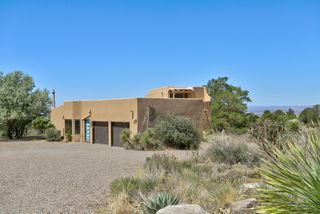 914 Tramway Lane NE, Albuquerque, NM 87122