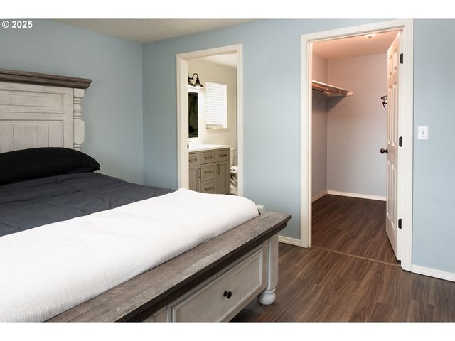 1205 S 13TH St, Cottage Grove, OR 97424