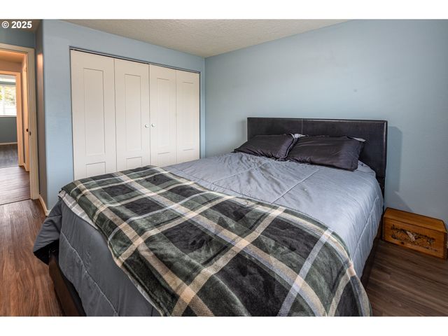 1205 S 13TH St, Cottage Grove, OR 97424