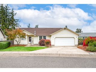 1205 S 13TH St, Cottage Grove, OR 97424