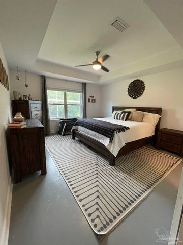 5402 Longhorn Trl, Gulf Breeze, FL 32563