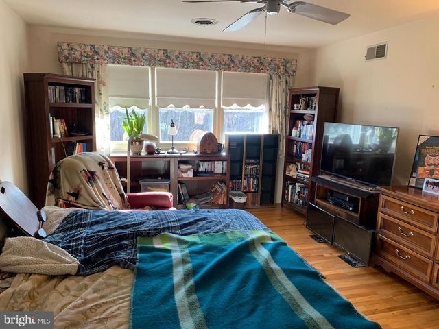 300 ACRE DR, Carlisle, PA 17013