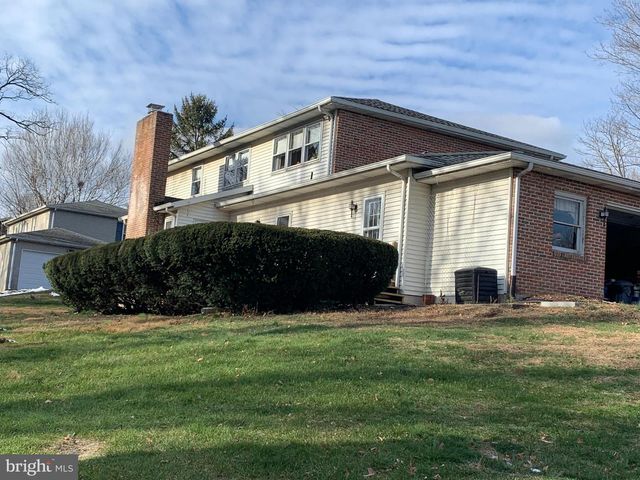 300 ACRE DR, Carlisle, PA 17013