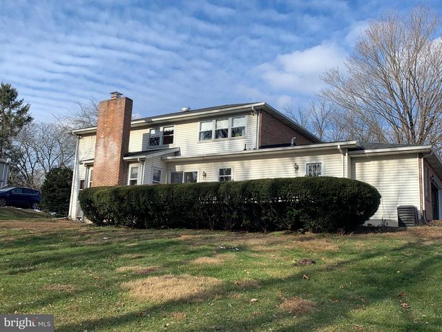 300 ACRE DR, Carlisle, PA 17013