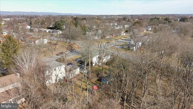 300 ACRE DR, Carlisle, PA 17013