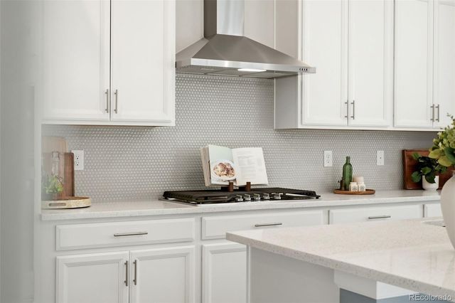 6807 S Riverwood Way, Aurora, CO 80016