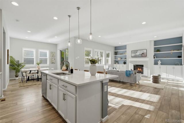 6807 S Riverwood Way, Aurora, CO 80016