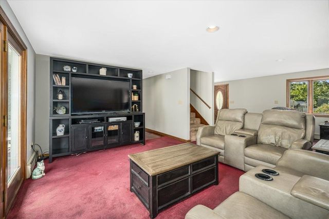 9 County Road, Windham, NH 03087