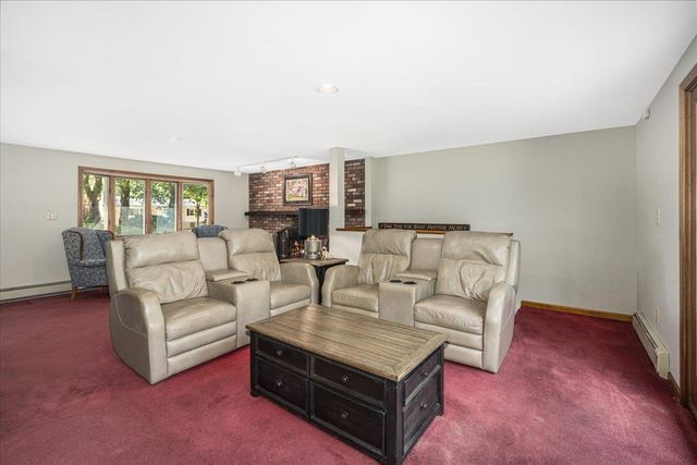 9 County Road, Windham, NH 03087