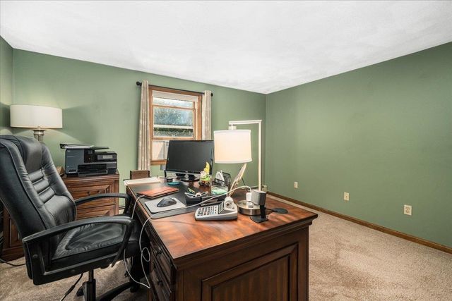 9 County Road, Windham, NH 03087