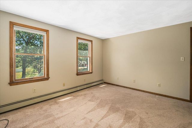 9 County Road, Windham, NH 03087