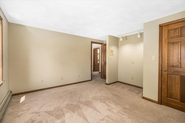 9 County Road, Windham, NH 03087