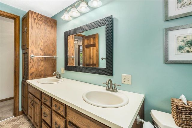 9 County Road, Windham, NH 03087