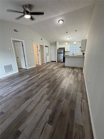 501 ST. MICHAELS WAY 517, Tarpon Springs, FL 34689