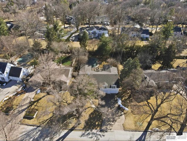 6477 Cuming Street, Omaha, NE 68132