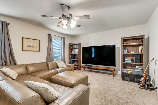 944 Hummingbird Trail, Grapevine, TX 76051