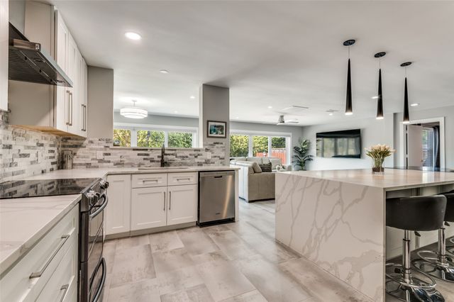 944 Hummingbird Trail, Grapevine, TX 76051