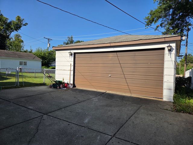 1320 Haase Avenue, Westchester, IL 60154