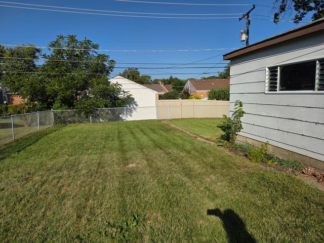 1320 Haase Avenue, Westchester, IL 60154