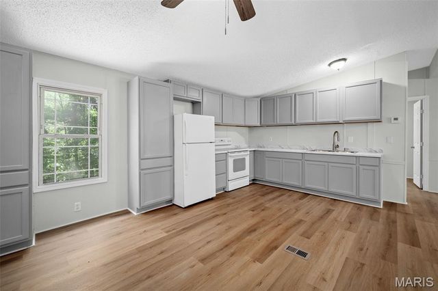 23857 Alberta Drive, Warrenton, MO 63383