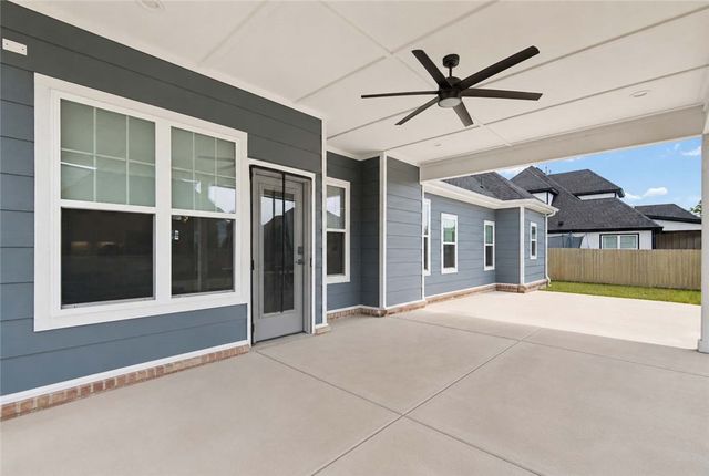 6420 S 60th Street, Rogers, AR 72758