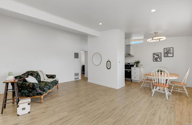 540 Oakdale Lane L, El Cajon, CA 92021