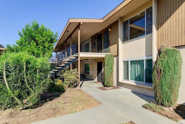 540 Oakdale Lane L, El Cajon, CA 92021