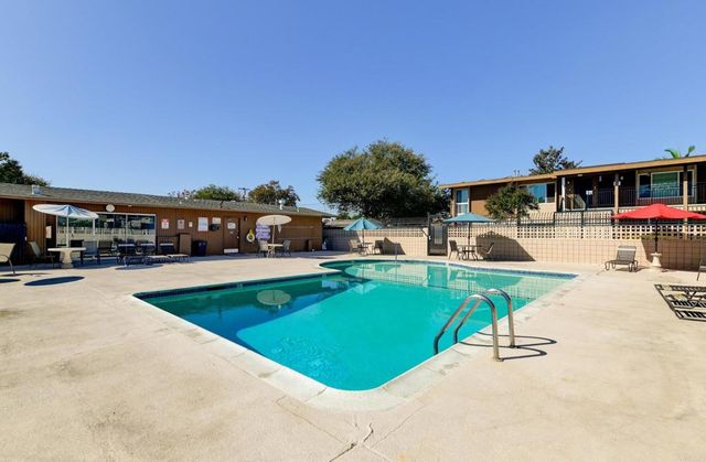 540 Oakdale Lane L, El Cajon, CA 92021