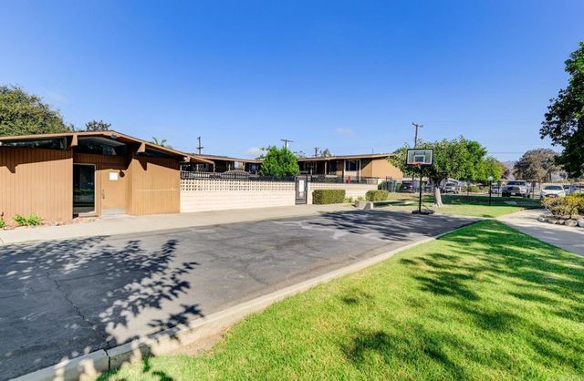 540 Oakdale Lane L, El Cajon, CA 92021