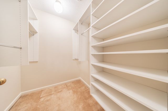 49 Bishops Forest Dr 49, Waltham, MA 02452