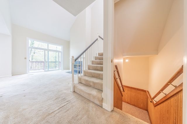 49 Bishops Forest Dr 49, Waltham, MA 02452