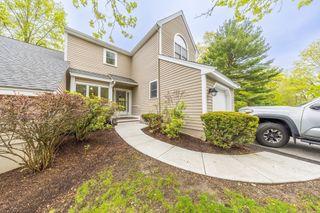 49 Bishops Forest Dr 49, Waltham, MA 02452