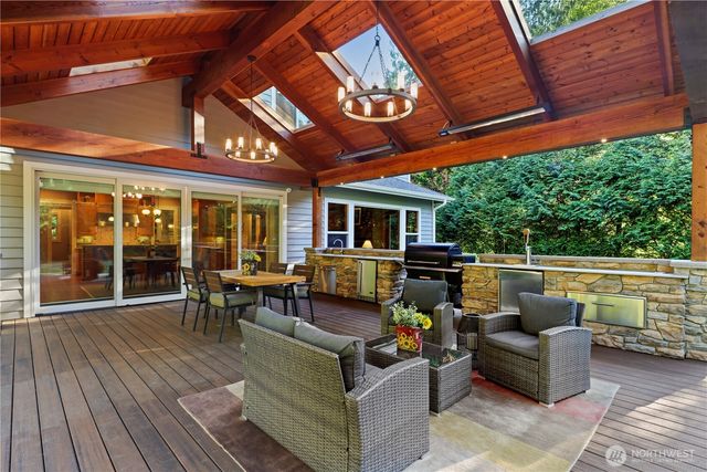 25122 NE 18th Street, Sammamish, WA 98074