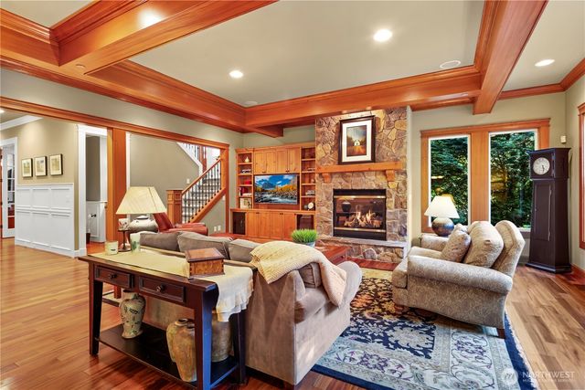 25122 NE 18th Street, Sammamish, WA 98074